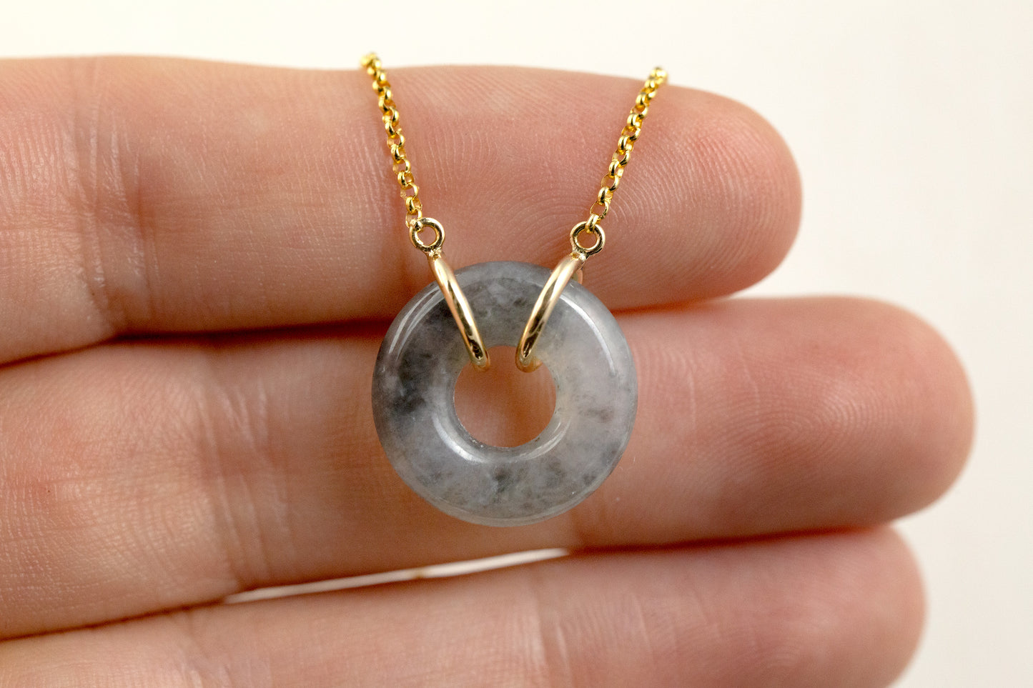14K YELLOW GOLD GREY JADEITE JADE CIRCLE NECKLACE UPC #384057