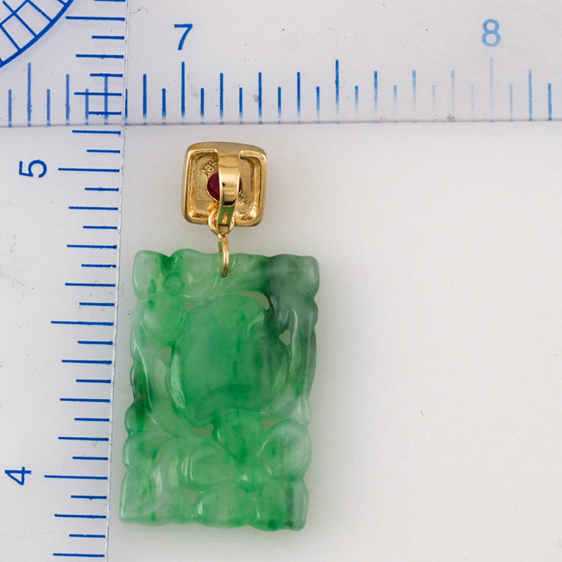 18K YELLOW GOLD GREEN JADEITE JADE CARVED PENDANT UPC #389489