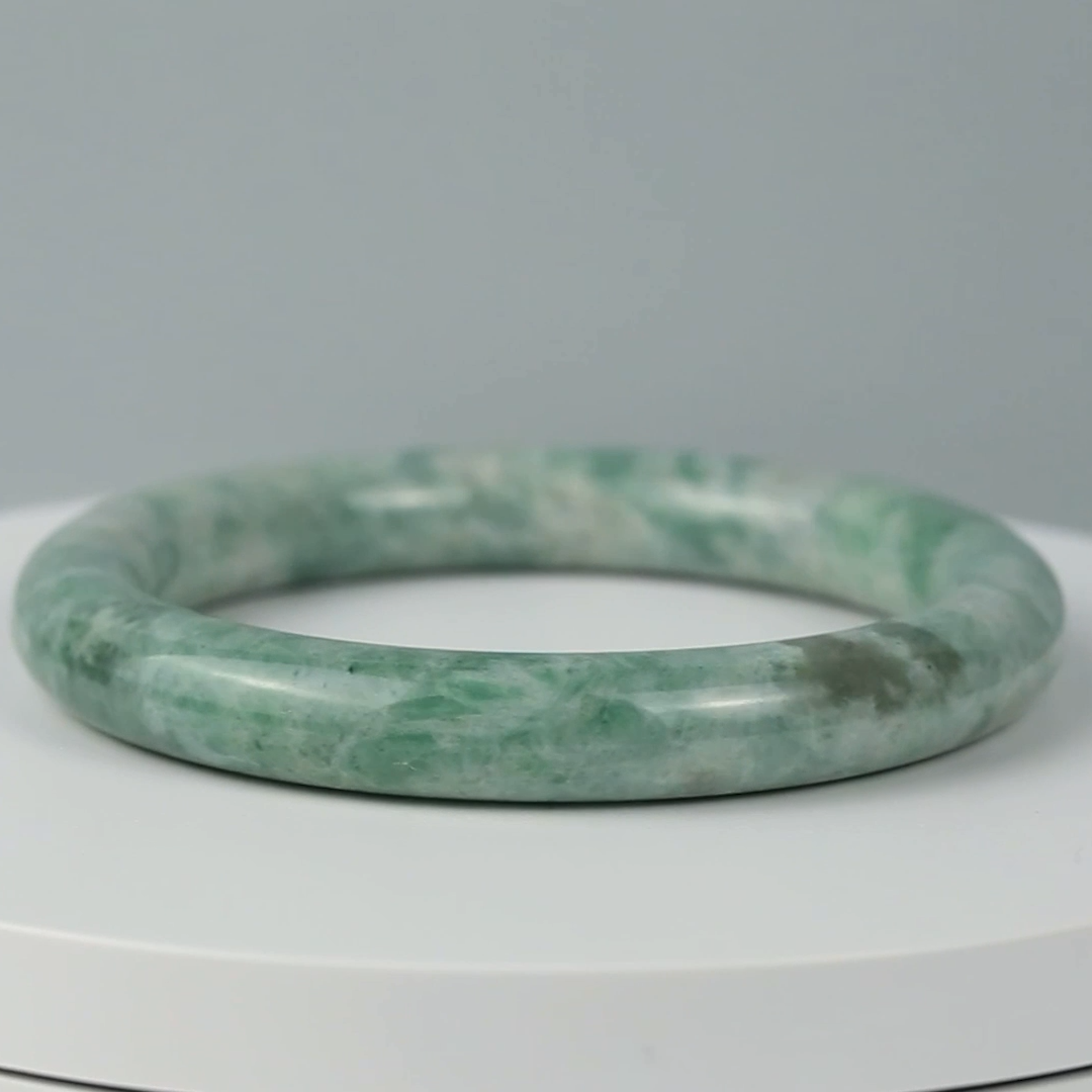 Green Jadeite Jade Cylindrical Bangle 61.0MM | UPC #406940