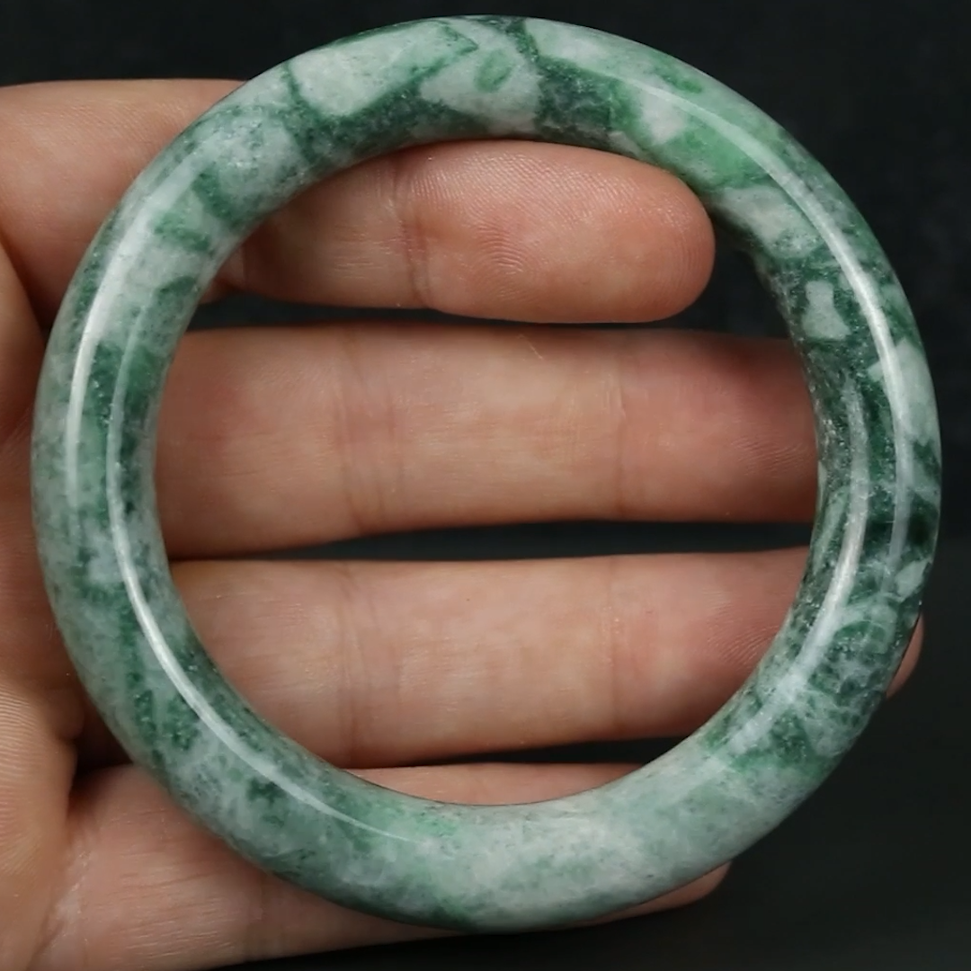 Green Jadeite Jade Cylindrical Bangle 52.0MM | UPC #406933