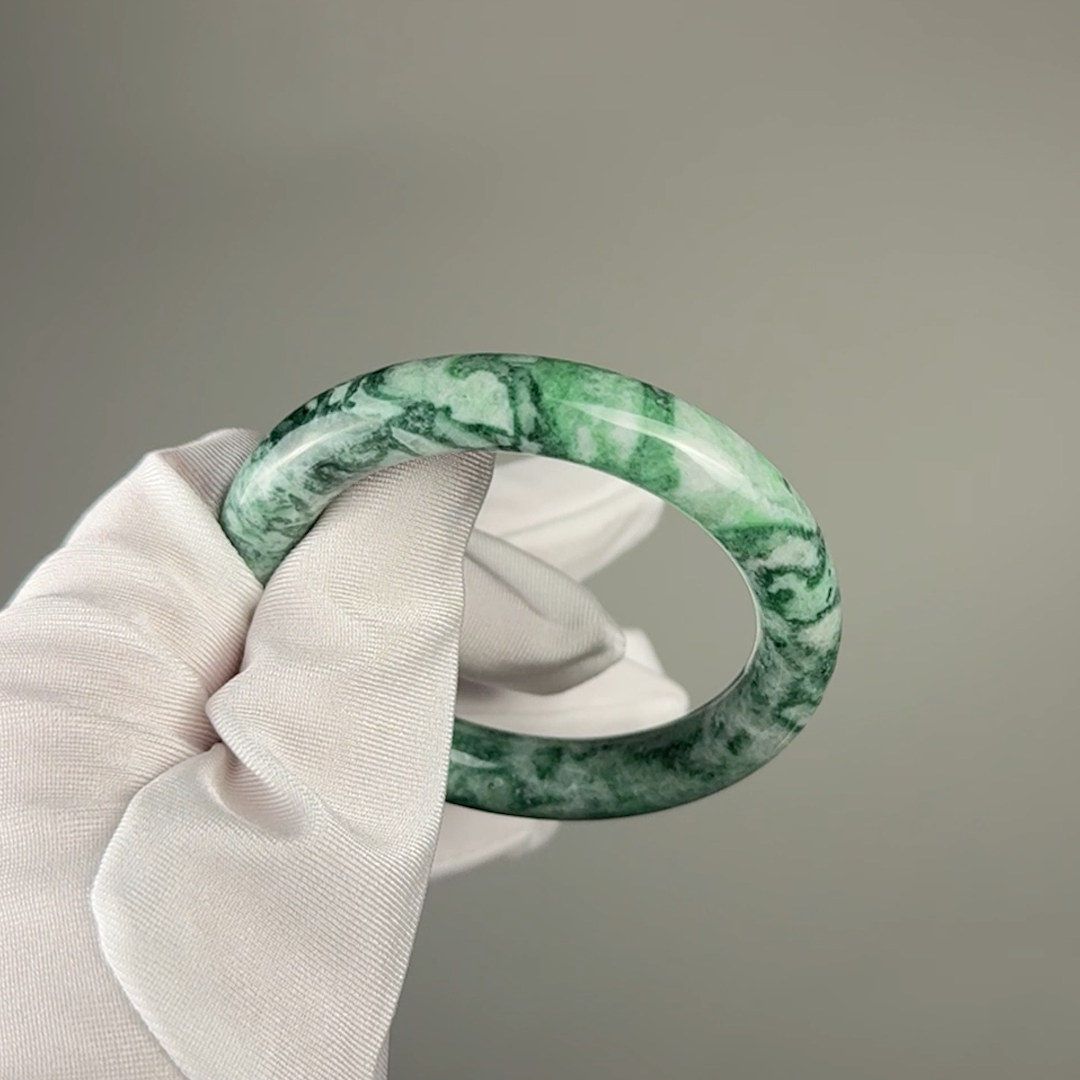 Green Jadeite Jade Cylindrical Bangle 52.0MM | UPC #406933