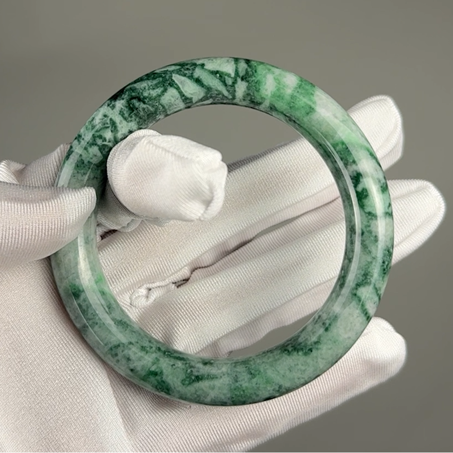 Green Jadeite Jade Cylindrical Bangle 52.0MM | UPC #406933