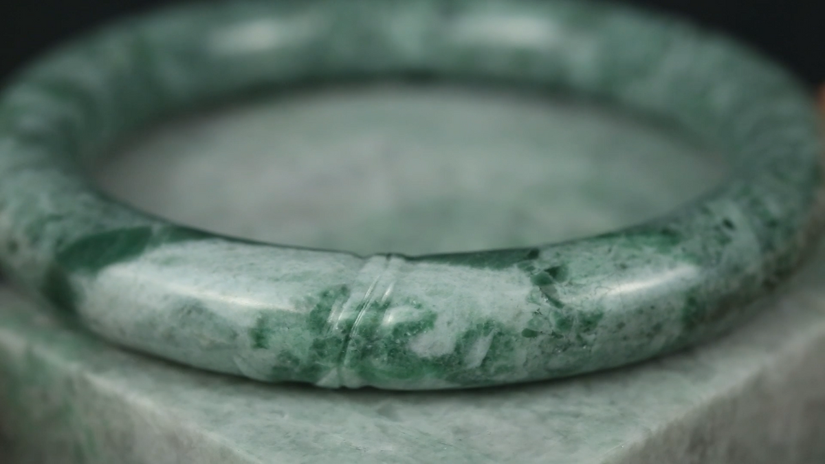 Green Jadeite Jade Carved Cylindrical Bangle 56.5MM | UPC #408142