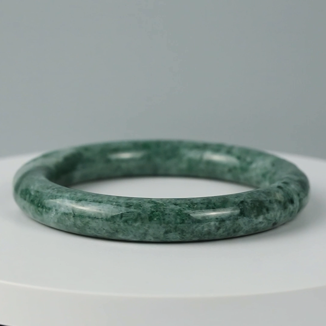 Green Jadeite Jade Carved Cylindrical Bangle 56.5MM | UPC #408142