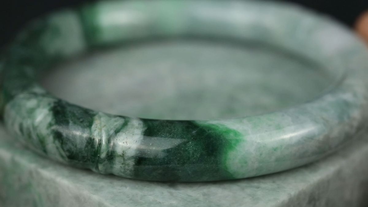 Green Jadeite Jade Carved Cylindrical Bangle 57.7MM | UPC #408180