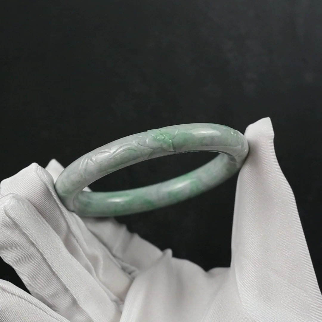 Green Jadeite Jade Carved Cylindrical Bangle 57.8MM | UPC #408210
