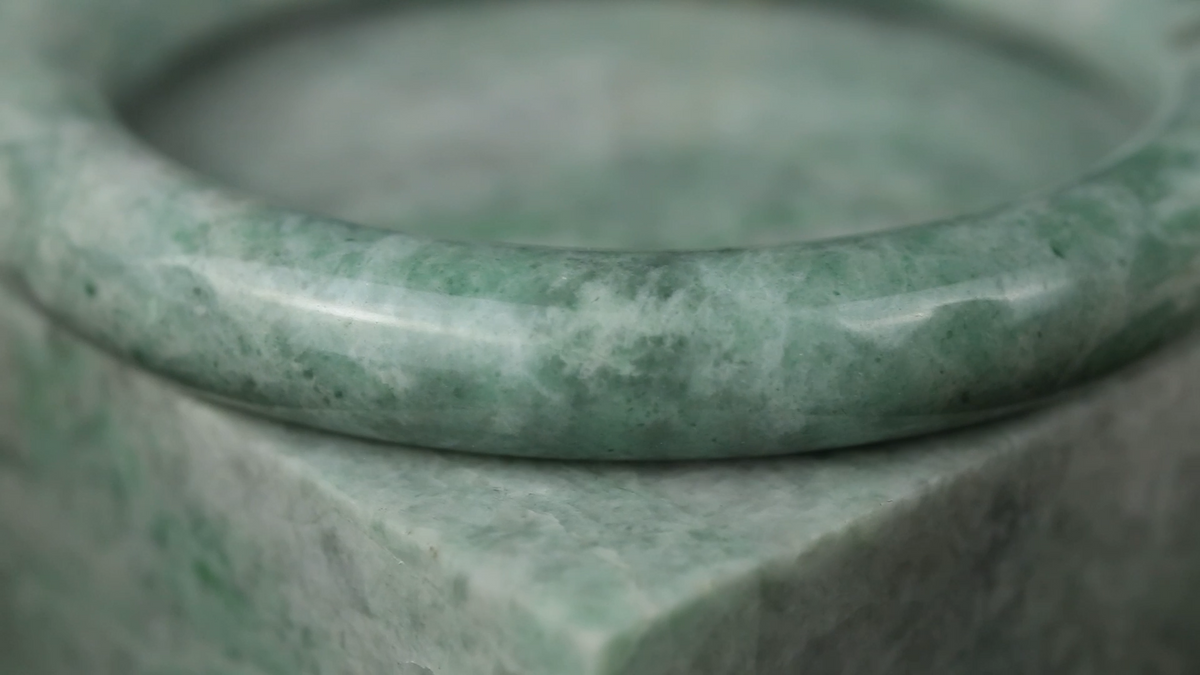 Green Jadeite Jade Cylindrical Bangle 61.0MM | UPC #406940