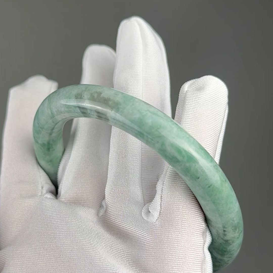 Green Jadeite Jade Cylindrical Bangle 61.0MM | UPC #406940