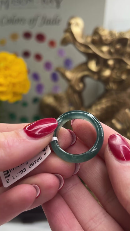 GREEN JADEITE JADE BAND RING FINGER SIZE 8 UPC #397354