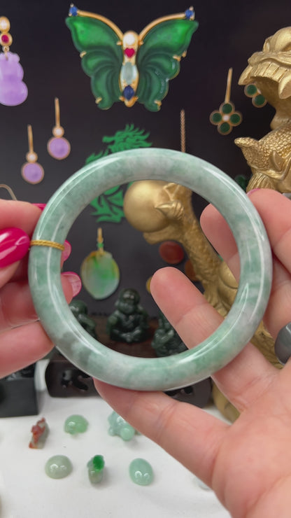 Green Jadeite Jade Cylindrical Bangle 61.0MM | UPC #406940