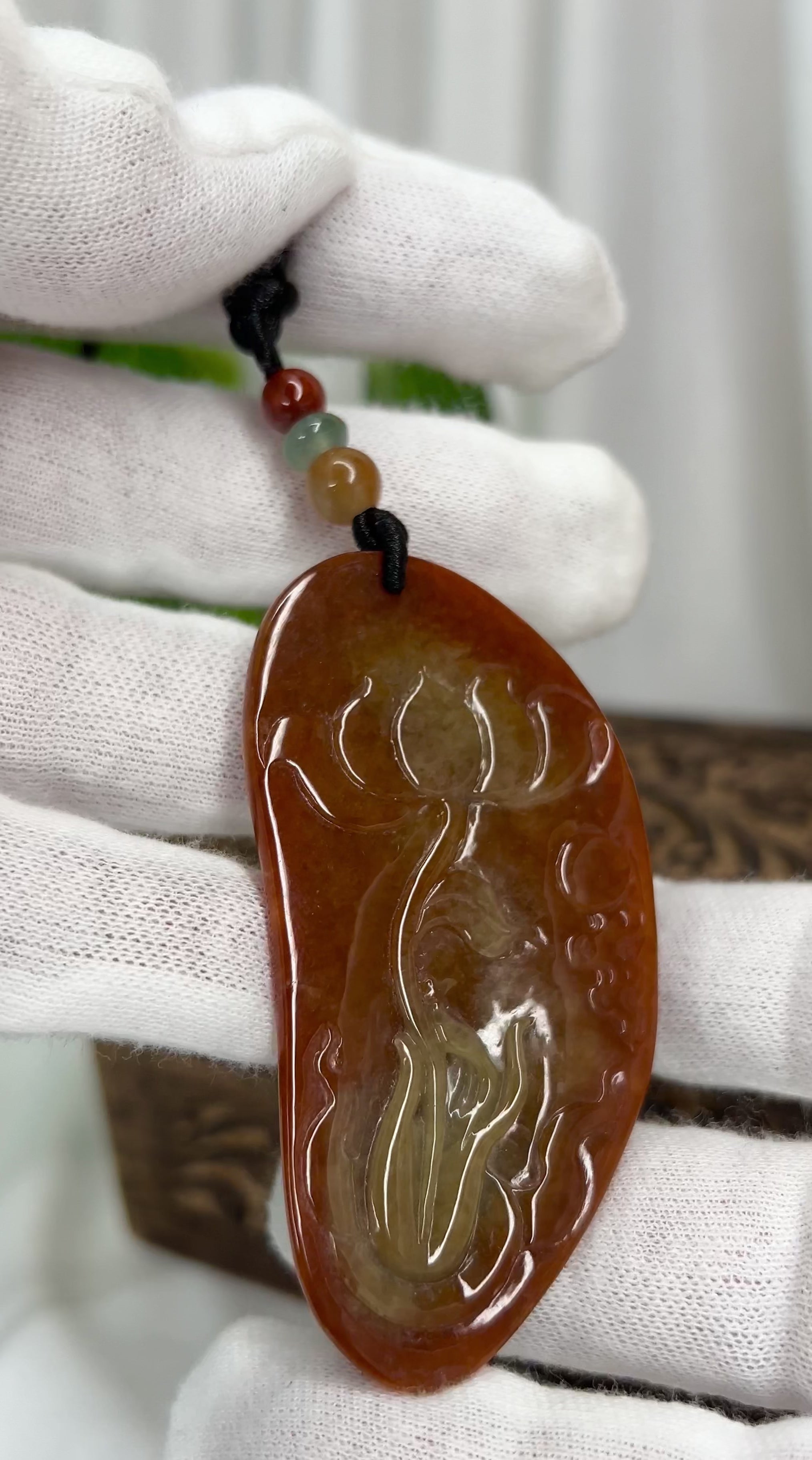 アート・デザイン・音楽 Fine Chinese Ceramics, Jadeite Jewellery More than just jewelry, it's a piece of art curated just for you