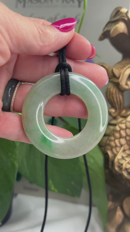 GREEN JADEITE JADE CIRCLE NECKLACE UPC #347731