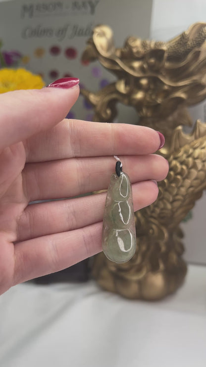 GREEN JADEITE JADE CARVED PEA POD PENDANT UPC #390287
