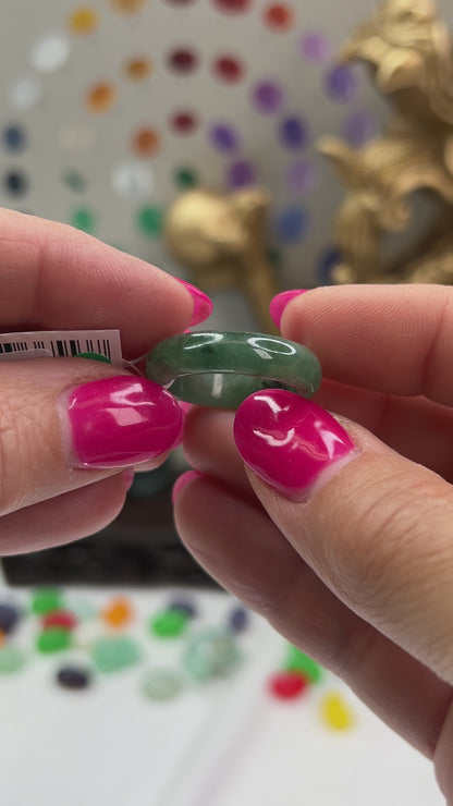 Green Jadeite Jade Band Ring Finger Size 8 | UPC #365537