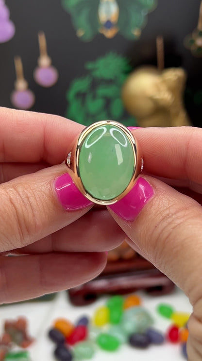 Estate Jade Ring | Vintage Green Jadeite Jade and Diamond Ring in 14K Yellow Gold | UPC #405295