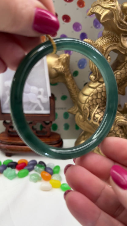 Guatemalan Green Jadeite Jade Cylindrical Bangle 60.1MM | UPC #403338