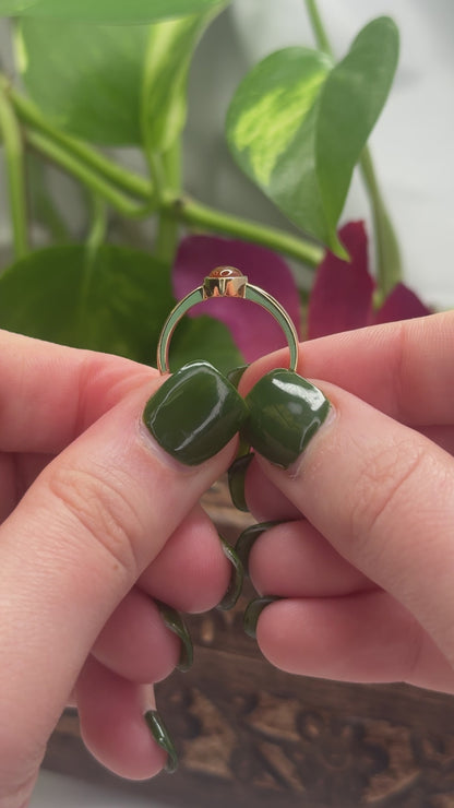 14K YELLOW GOLD RED JADEITE JADE RING UPC #373662