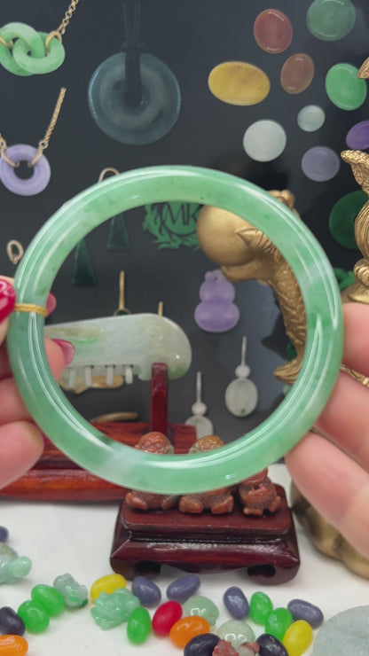 Guatemalan Green Jadeite Jade Cylindrical Bangle 59.5mm Jade Jewelry